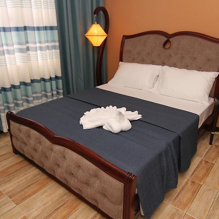 Charos Dormitel Hotel Dumaguete City Eksteriør billede