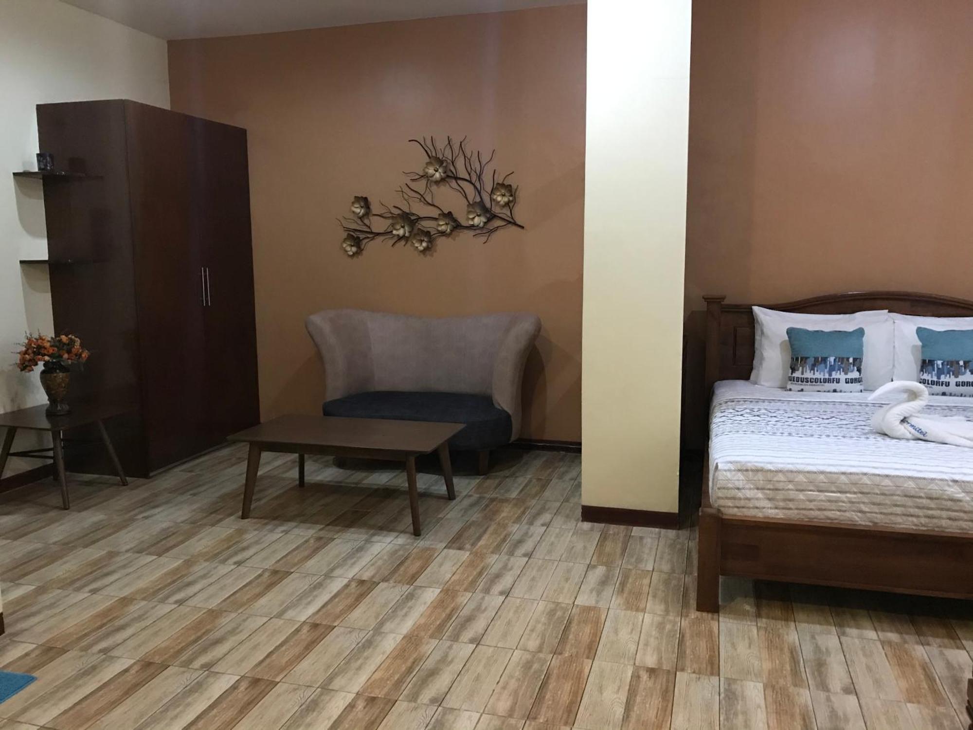 Charos Dormitel Hotel Dumaguete City Eksteriør billede