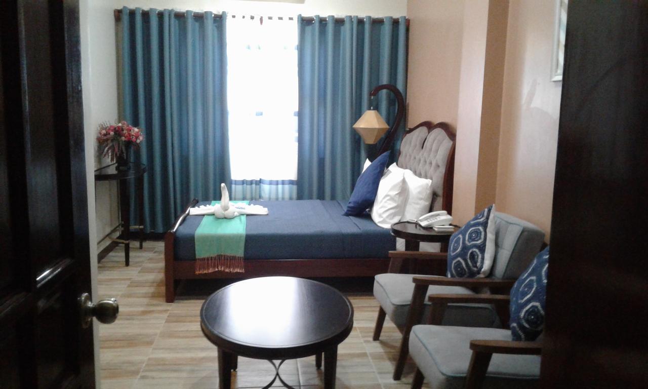 Charos Dormitel Hotel Dumaguete City Eksteriør billede