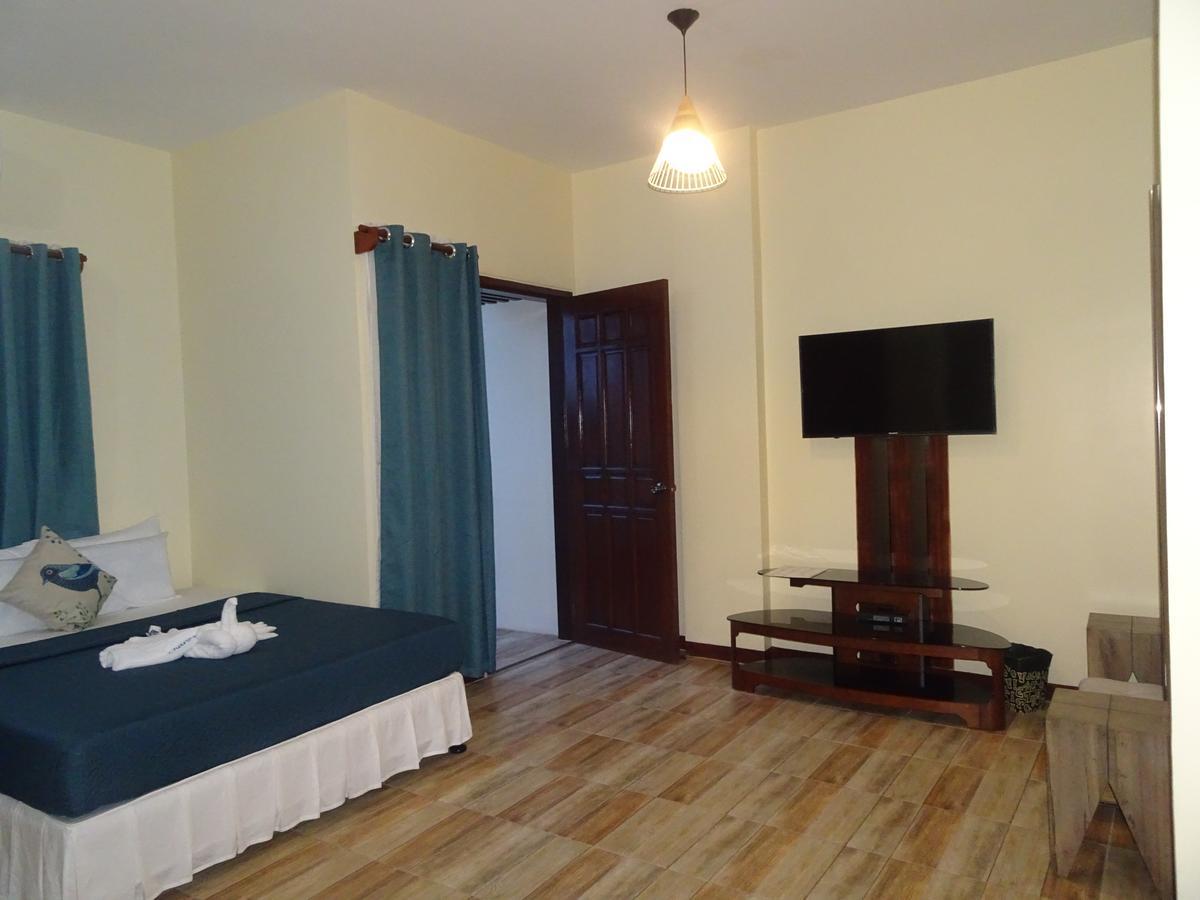 Charos Dormitel Hotel Dumaguete City Eksteriør billede