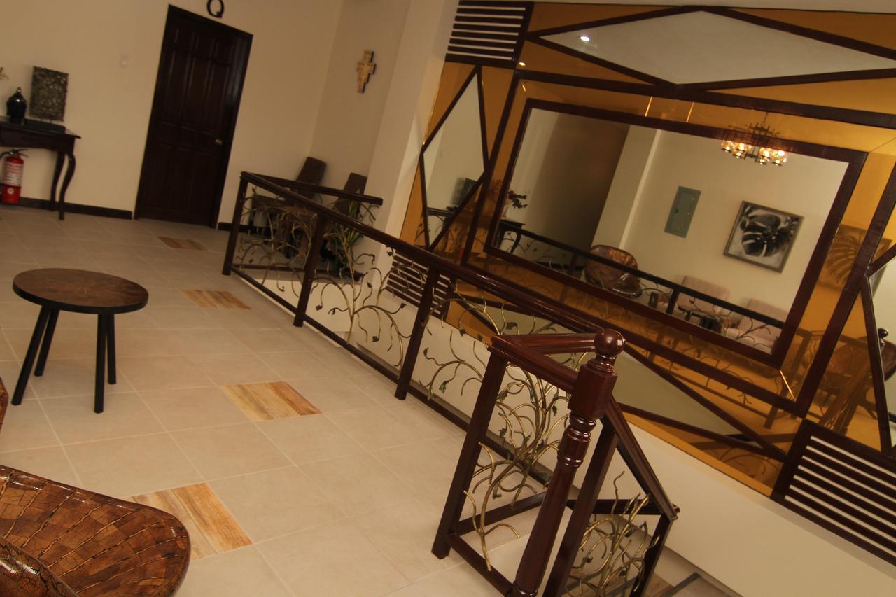 Charos Dormitel Hotel Dumaguete City Eksteriør billede