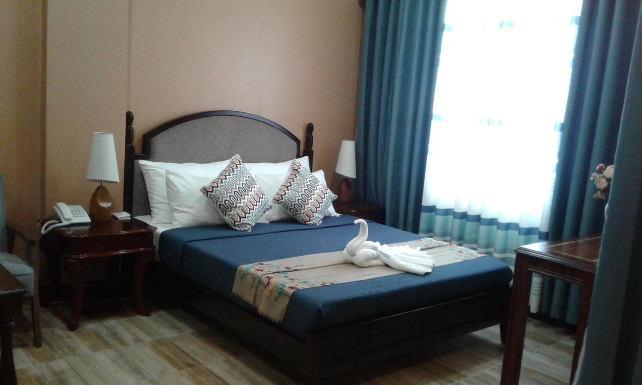 Charos Dormitel Hotel Dumaguete City Eksteriør billede