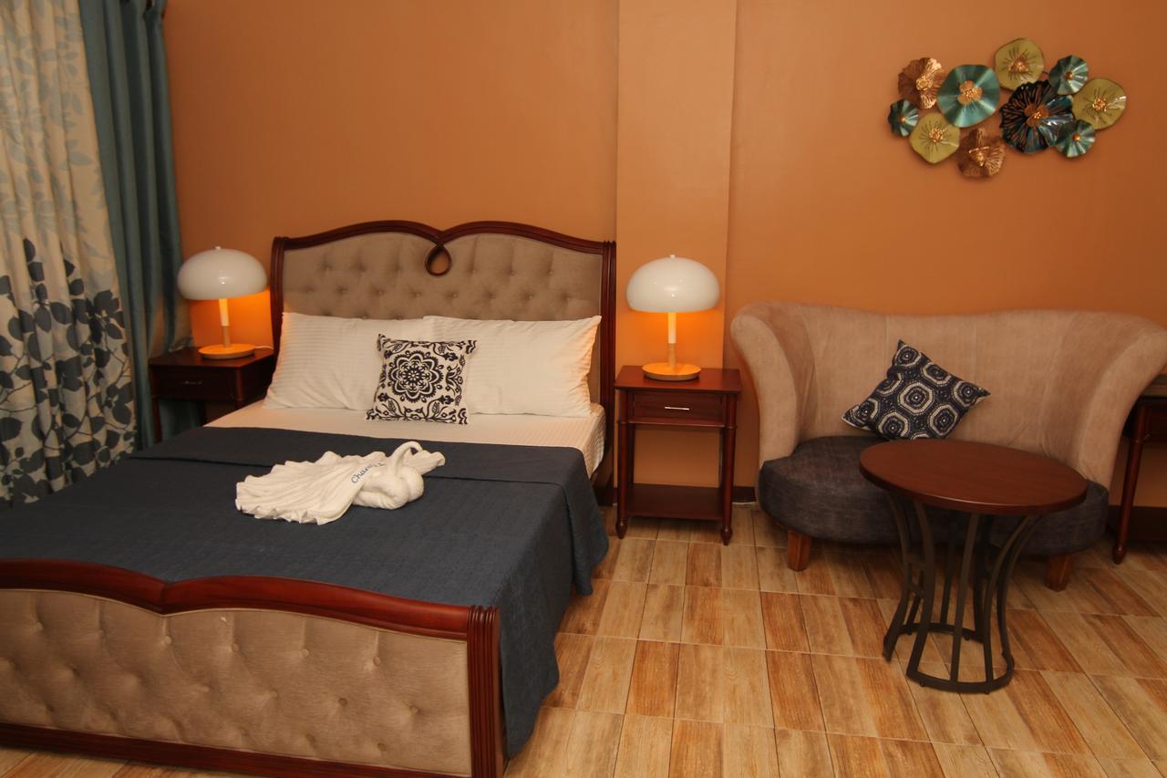 Charos Dormitel Hotel Dumaguete City Eksteriør billede