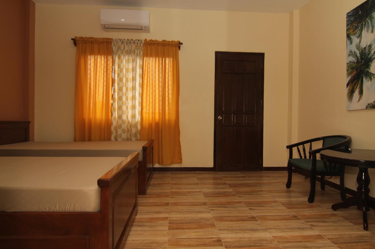 Charos Dormitel Hotel Dumaguete City Eksteriør billede