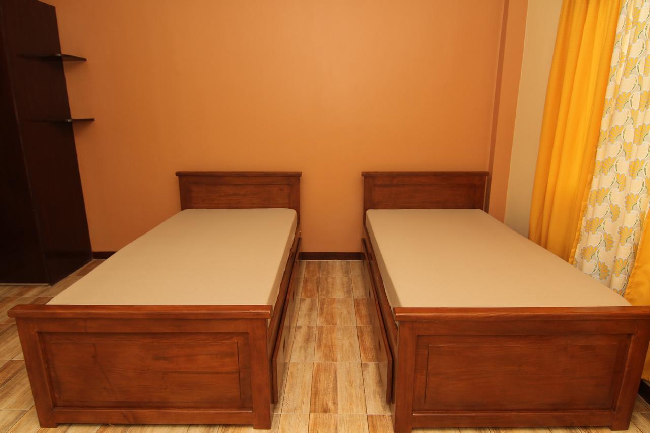 Charos Dormitel Hotel Dumaguete City Eksteriør billede