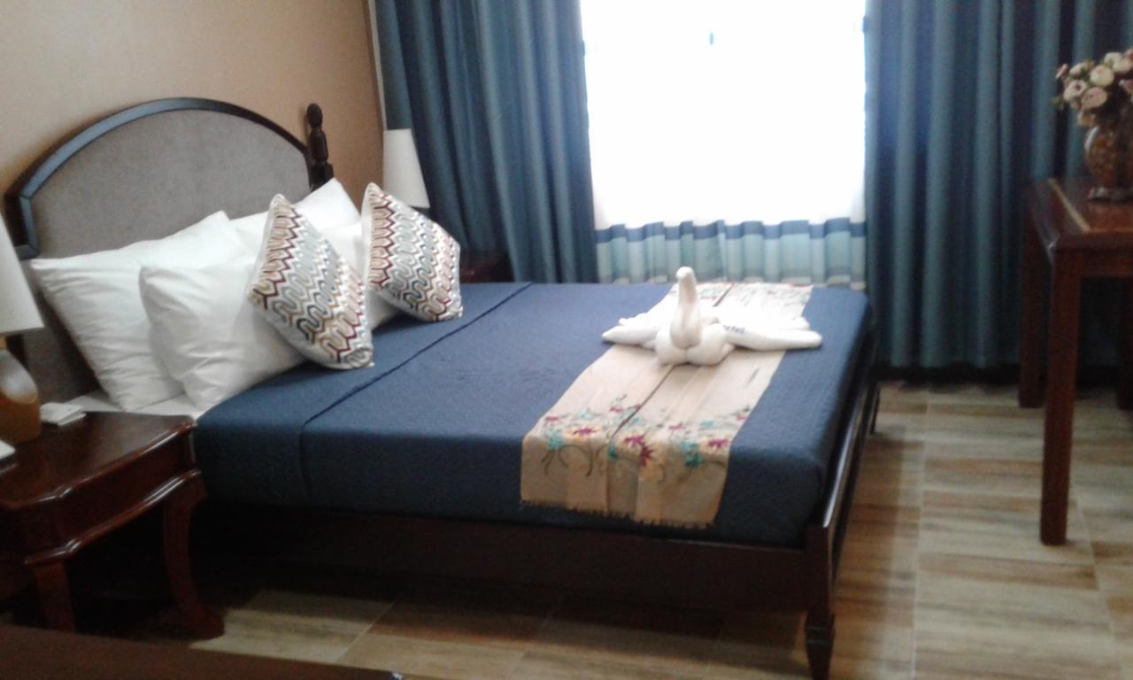 Charos Dormitel Hotel Dumaguete City Eksteriør billede