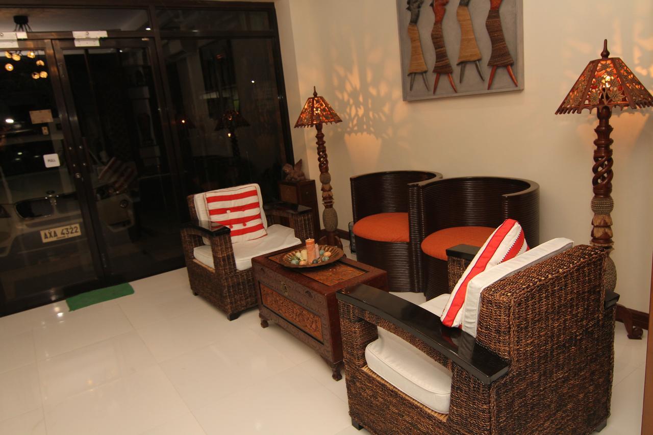 Charos Dormitel Hotel Dumaguete City Eksteriør billede