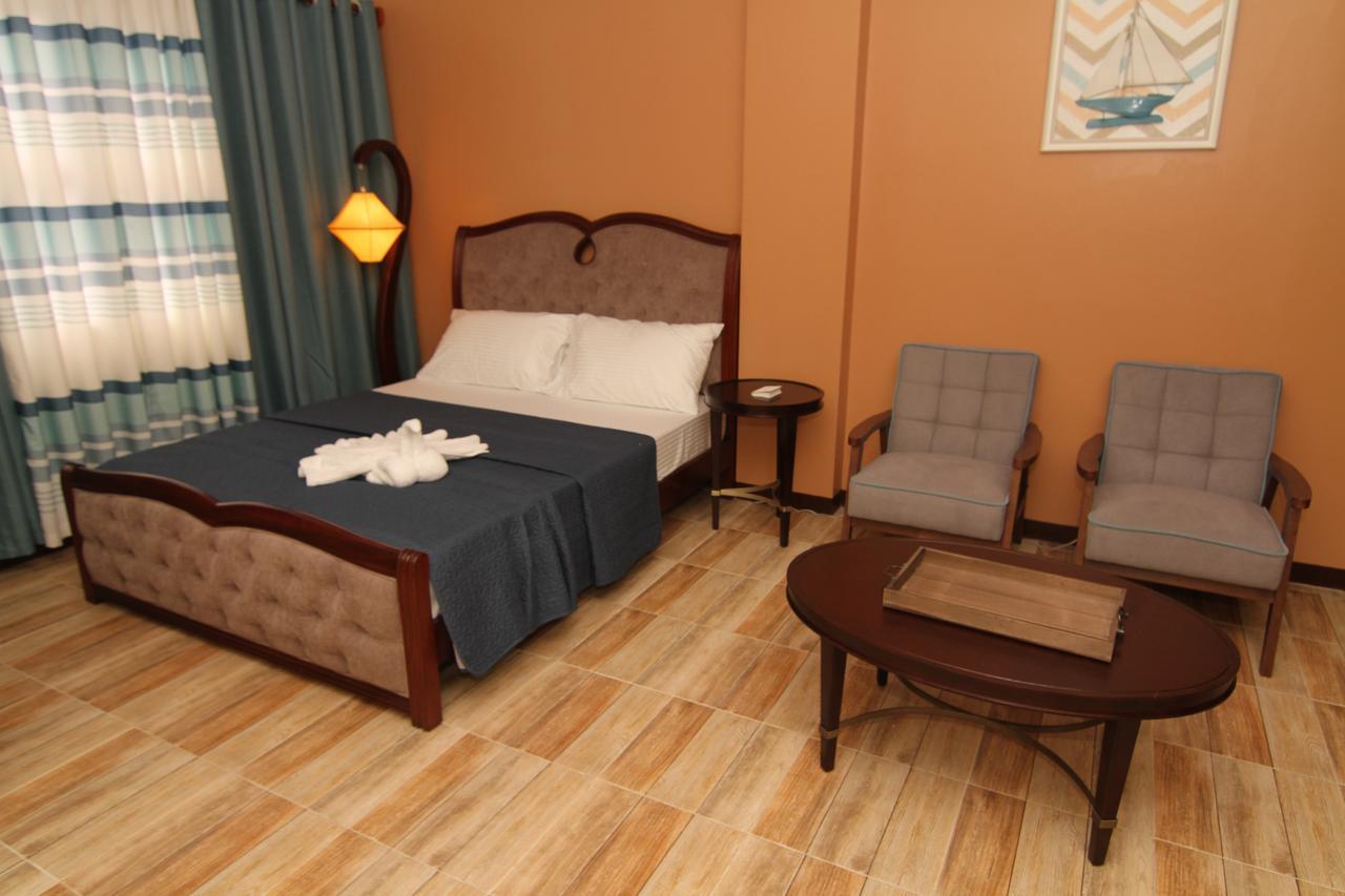 Charos Dormitel Hotel Dumaguete City Eksteriør billede